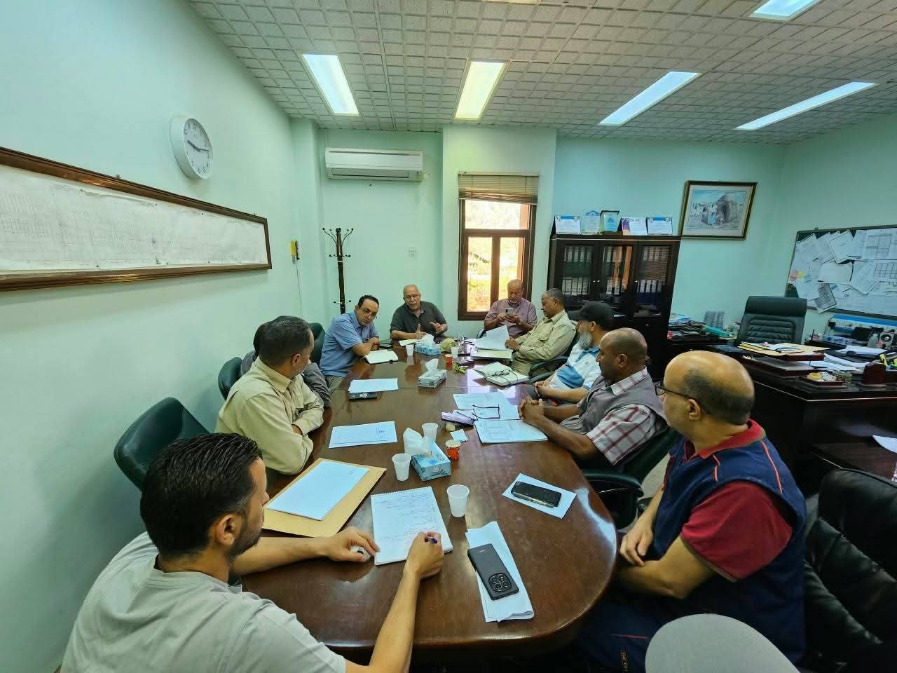 بناءً على تعليمات رئيس اللجنة الإدارية، المهندس أحمد الذيب، قامت الإدارة العامة لمنظومة (السرير - سرت / تازربو - بنغازي)، والإدارة العامة للخدمات، والإدارة العامة لمنع الخسائر، بإجراء زيارة ميدانية لمواقع المنظومة