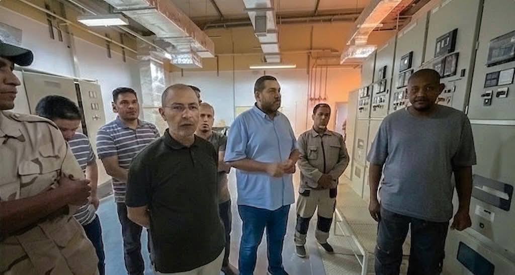 رئيس اللجنة الإدارية بالجهاز يؤكد عودة الكهرباء وبدء إعادة تشغيل الآبار ومحطات الضخ بمنظومة الحساونة – سهل الجفارة